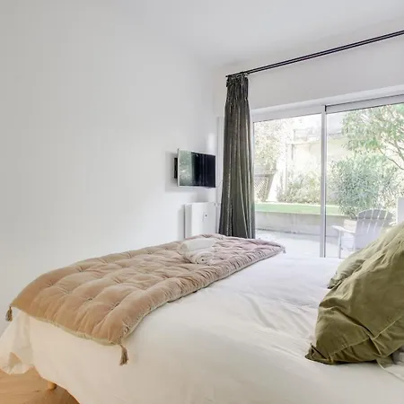 Apartman Chic & Terrasse Privee A Paris