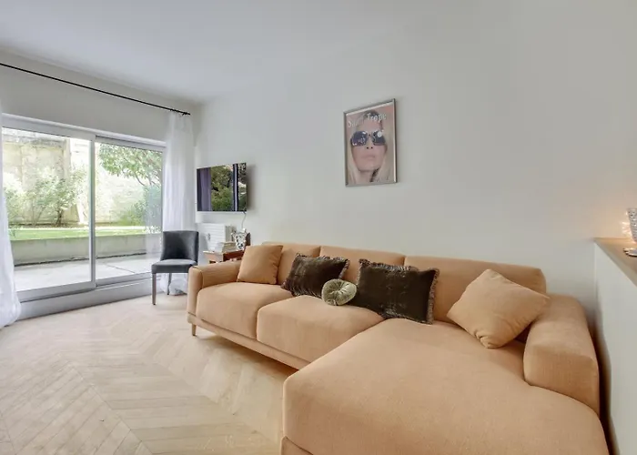 Chic & Terrasse Privee A Paris Paris