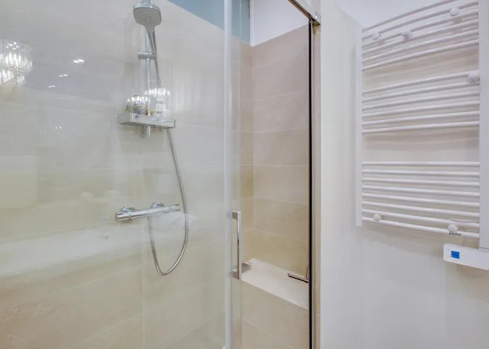 Chic & Terrasse Privee A Paris Apartment