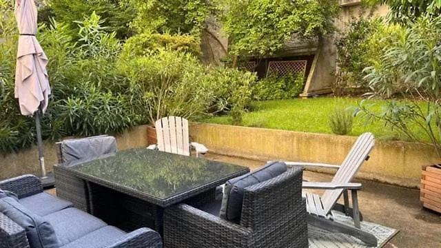 Apartman Chic & Terrasse Privee A Paris